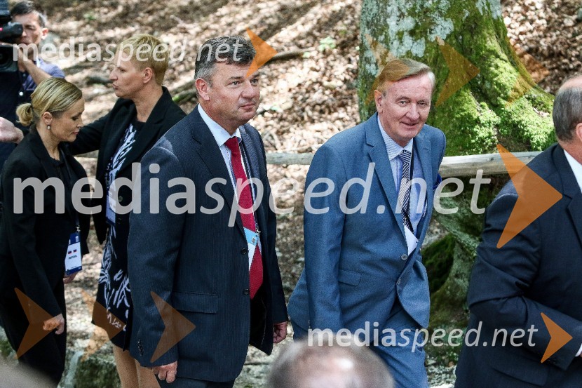 dr.  Peter Gašperšič,  minister za infrastrukturo;  ... Slovesnost ob 100. obletnici Ruske kapelice