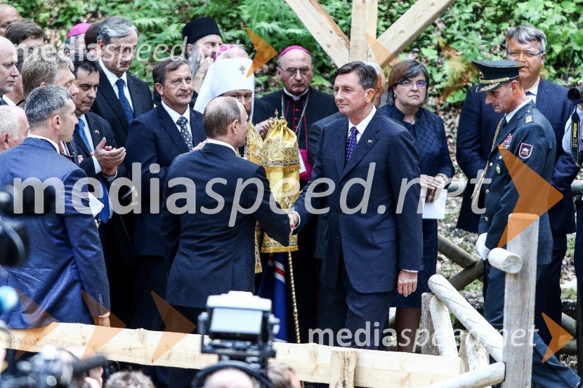  Vladimir Putin, predsednik Ruske federacije;  Borut Pahor, predsednik Republike SlovenijeSlovesnost ob 100. obletnici Ruske kapelice