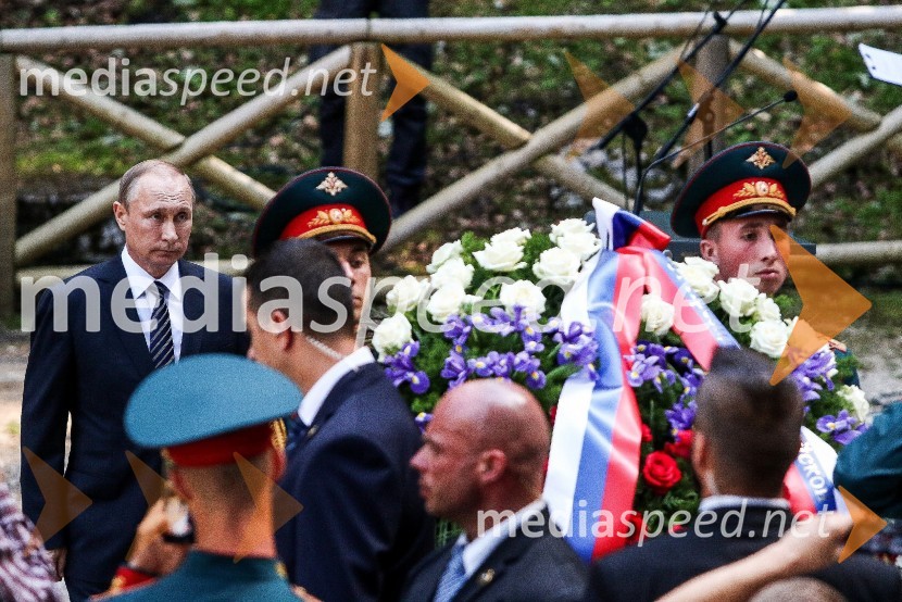  Vladimir Putin, predsednik Ruske federacije ;  ... ;  ... Slovesnost ob 100. obletnici Ruske kapelice