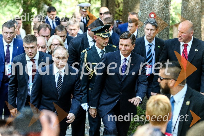  Vladimir Putin, predsednik Ruske federacije;  Borut Pahor, predsednik Republike SlovenijeSlovesnost ob 100. obletnici Ruske kapelice