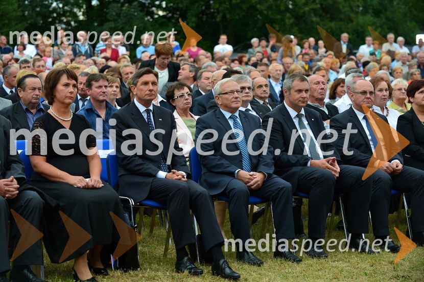 mag. Vesna Jerala Zver, županja, Občina Turnišče;  Borut Pahor, predsednik Republike Slovenije;  Milan Kerman, župan Občine Beltinci; mag. Dejan Židan, minister za kmetijstvo, gozdarstvo in prehrano, predsednik stranke SD;  Jožef Horvat, poslanec stranke NSiProslava ob obletnici združitve prekmurskih Slovencev z matičnim narodom