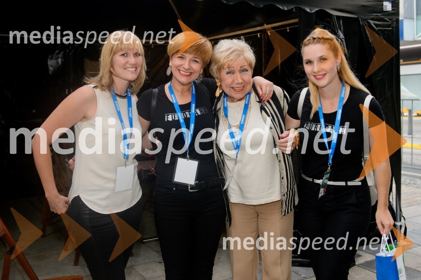  Špela Ačko, agencija Av studio;  Petra Romih, vodja marketinga Europarka;  Lidija Kodrič, pevka;  Vanja Bele, asistenka za marketing EuroparkaEuroparkov koncert leta: Tabu in Jan Plestenjak