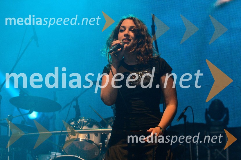  Eva Beus, nova pevka, skupina TabuEuroparkov koncert leta: Tabu in Jan Plestenjak