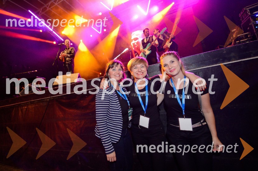  Metka  Papec, informacijska pisarna Europark;  Petra Romih, vodja marketinga Europarka;  Vanja Bele, asistenka za marketing EuroparkaEuroparkov koncert leta: Tabu in Jan Plestenjak