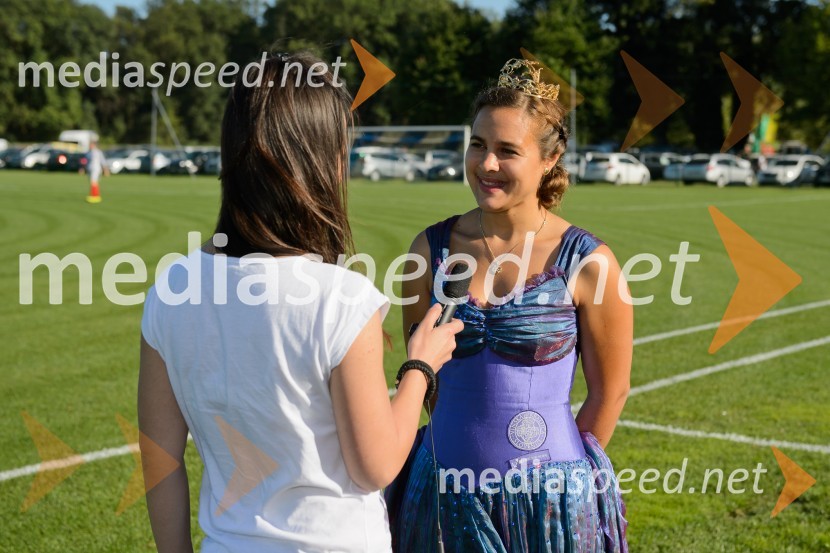  Sara Stadler, Vinska kraljica Slovenije 2016Tradicionalna tekma Vinske reprezentance Slovenije ob dnevu vinogradnikov na sejmu Agra