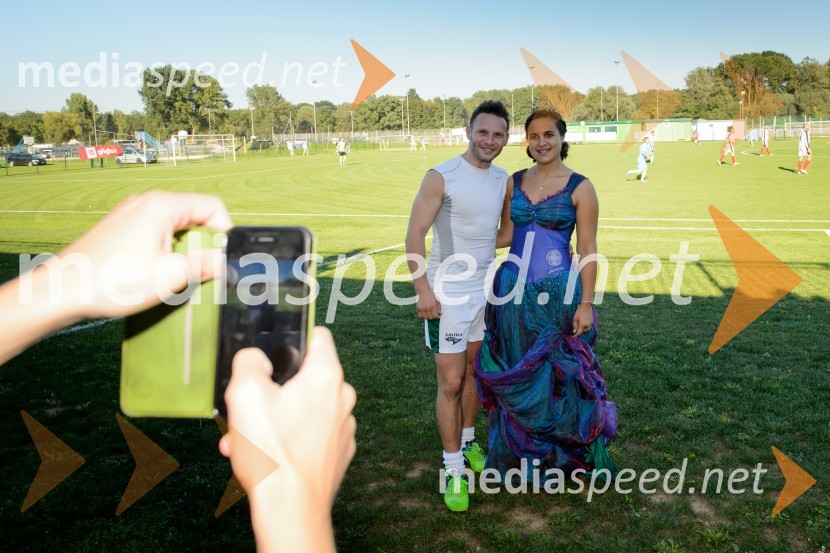  ... ;  Sara Stadler, Vinska kraljica Slovenije 2016Tradicionalna tekma Vinske reprezentance Slovenije ob dnevu vinogradnikov na sejmu Agra