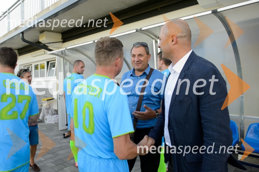  Danilo Steyer,   vinar, Steyer Vina; vinski vitez, predsednik Vinske reprezentance Slovenije;  ... Tradicionalna tekma Vinske reprezentance Slovenije ob dnevu vinogradnikov na sejmu Agra