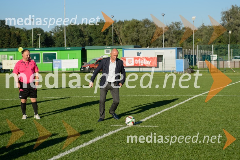 Tradicionalna tekma Vinske reprezentance Slovenije ob dnevu vinogradnikov na sejmu Agra