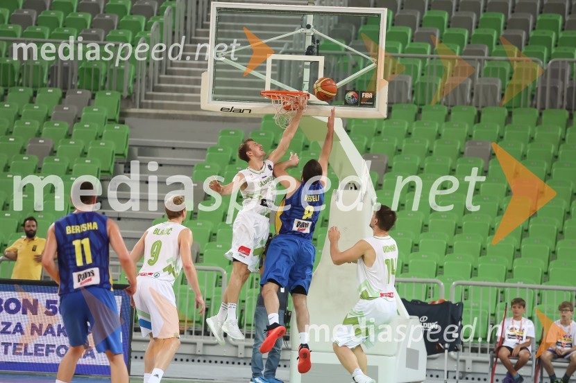  ... ;  Jaka Blažič, košarkar;  Zoran Dragić, košarkar;  ... ;  Gašper Vidmar, košarkarSlovenski košarkarji za uvod kvalifikacij premagali Kosovo