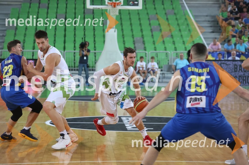  Gašper Vidmar, košarkar;  Goran Dragić, košarkar;  ... Slovenski košarkarji za uvod kvalifikacij premagali Kosovo