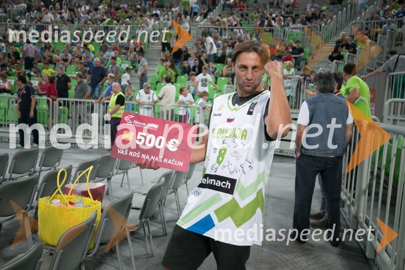 Slovenski košarkarji za uvod kvalifikacij premagali Kosovo