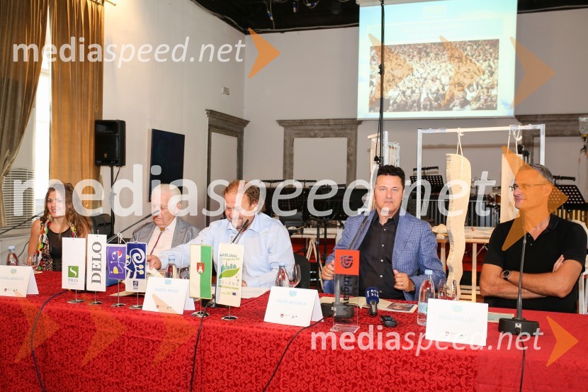  Tina Mauko, skladateljica in pianistka;  Pavel Mihelčič, skladatelj;  Darko  Brlek, direktor, Festival Ljubljana;  Piotr Beczala, tenorist;  Marc Piollet, dirigentFestival Ljubljana: Novinarska konferenca