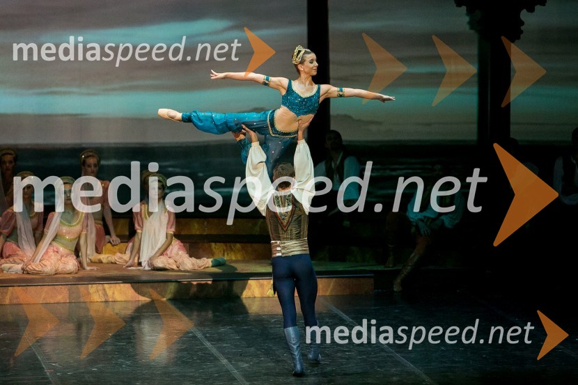  Anton Bogov, baletnik;  Tetiana Svetlična, baletna solistkaFestival Ljubljana 2016: Baletna predstava Gusar