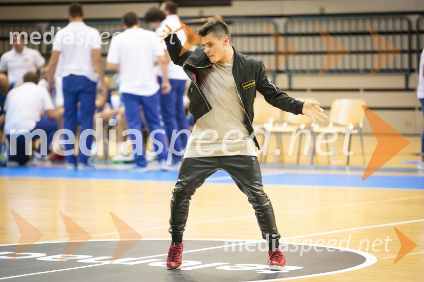  Jernej  Kozan, zmagovalec Slovenija ima talentSlovenski košarkarji premagali tudi ekipo iz Ukrajine