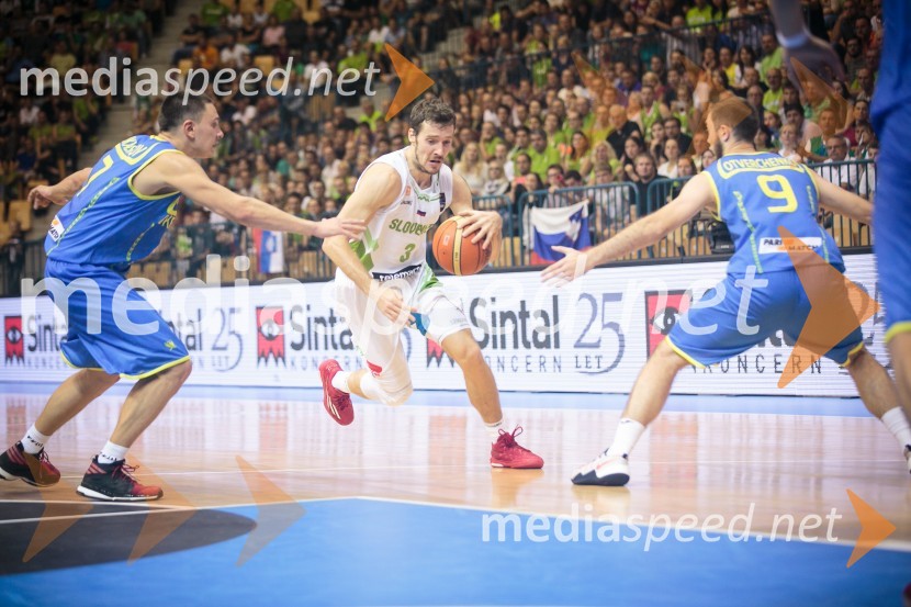  ... ;  Goran Dragić, košarkar;  ... Slovenski košarkarji premagali tudi ekipo iz Ukrajine
