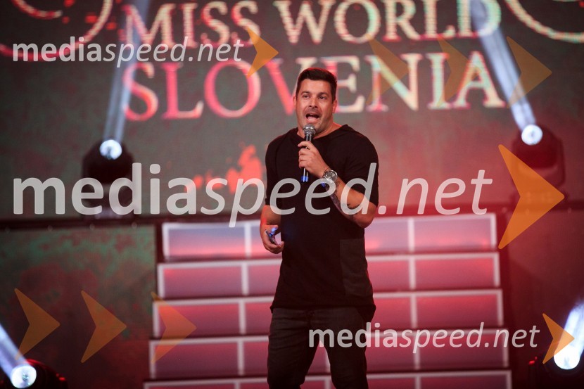  Klemen Bučan, stand up komik, radijski voditeljMiss Slovenije 2016 je Maja Taradi