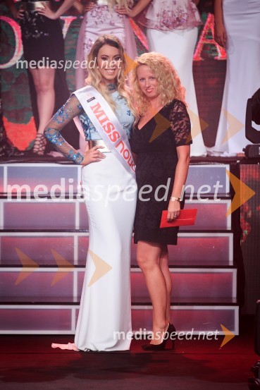  Sandra Zulić, kandidatka za Miss Slovenije 2016, Miss Nove 2016;  Nina Keder, urednica NoveMiss Slovenije 2016 je Maja Taradi