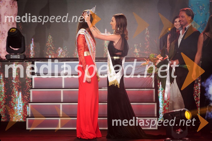  Maja Taradi, Miss Slovenije 2016, Model Atlantis, Miss Slovenskih Novic;  Mateja Kociper, Miss Slovenije 2015, Miss Slovenskih novic in Model 2015Miss Slovenije 2016 je Maja Taradi