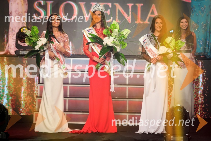  Ana Kondič, 2. spremljevalka Miss Slovenije 2016;  Maja Taradi, Miss Slovenije 2016, Model Atlantis, Miss Slovenskih Novic;  Alena Mušić, 1. spremljevalka Miss Slovenije 2016, Miss osebnosti 2016Miss Slovenije 2016 je Maja Taradi