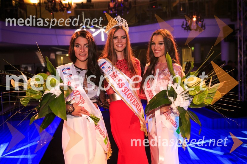  Alena Mušić, 1. spremljevalka Miss Slovenije 2016, Miss osebnosti 2016;  Maja Taradi, Miss Slovenije 2016, Model Atlantis, Miss Slovenskih Novic;  Ana Kondič, 2. spremljevalka Miss Slovenije 2016Miss Slovenije 2016 je Maja Taradi