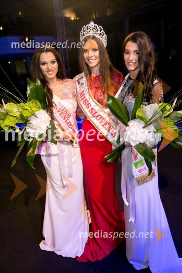  Ana Kondič, 2. spremljevalka Miss Slovenije 2016;  Maja Taradi, Miss Slovenije 2016, Model Atlantis 2016, Miss Slovenskih Novic 2016;  Alena Mušić, 1. spremljevalka Miss Slovenije 2016, Miss osebnosti 2016Miss Slovenije 2016 je Maja Taradi