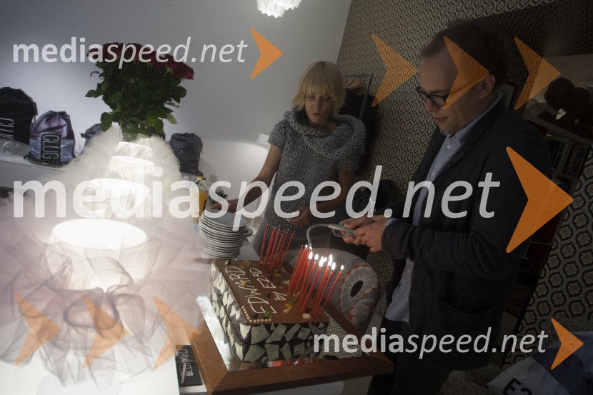  Mateja P. Kristanič, direktorica marketinga E2RD; dr. Niko Kristanič, podjetnikUvertura v Clug Week ter predstavitev kolekcije Edward by E2RD