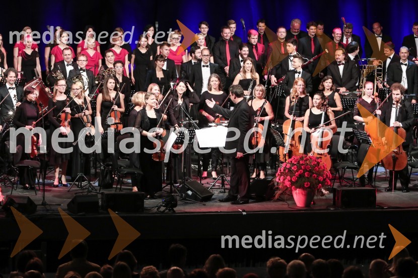  Benjamin Izmajlov, glasbenikFestival Ljubljana 2016: Pesmi mojih krajev, Manca Izmajlova