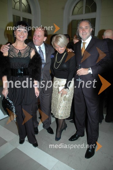 Tomislav Loboda, zlatar s soprogo Zlatko in zakonca Daniela in Boris Čehovin, uvoznika blagovne znamke EscadaPodelitev nagrad za modno in vizualno ustvarjalnost Trend 2007
