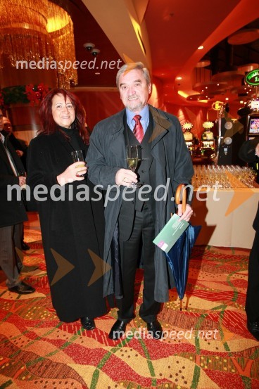 Janko Razgošek, lastnik podjetja Razgoršek d.o.o. s soprogo MajdoOtvoritev igralniško zabaviščnega centra Mond v Šentilju