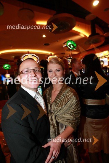 Gregor Jeza, predsednik uprave Hit Šentilj d.d. s punco KatjoOtvoritev igralniško zabaviščnega centra Mond v Šentilju