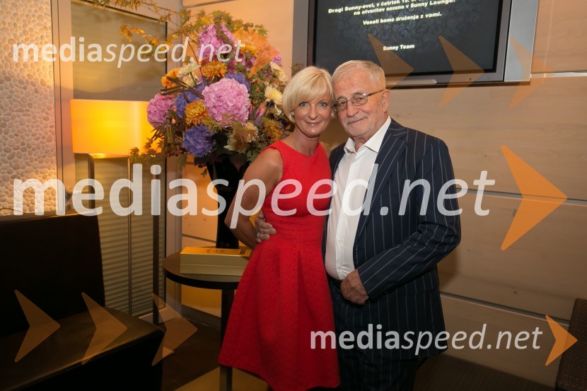  Sonja Poljanšek Škrabec, lastnica Welness centra Sunny; dr. Peter  Čeferin, pravnik, pisateljSunny studio, tradicionalni sprejem ob začetku nove sezone