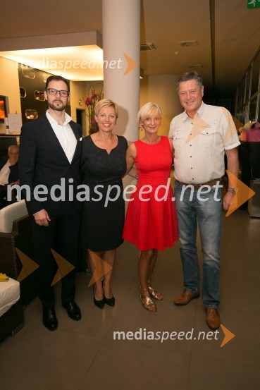  ... ; dr. Rosvita Pesek, novinarka, voditeljica;  Sonja Poljanšek Škrabec, lastnica Welness centra Sunny; dr. Mitja Ferenc, član skupine Prifarski muzikantiSunny studio, tradicionalni sprejem ob začetku nove sezone