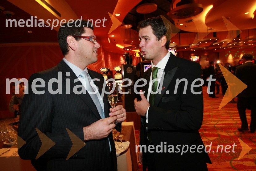 Andrej Sluga, direktor marketinga Hit d.d. in Ahac Pinter, direktor trženja in prodaje Hit Šentilj d.d.Otvoritev igralniško zabaviščnega centra Mond v Šentilju