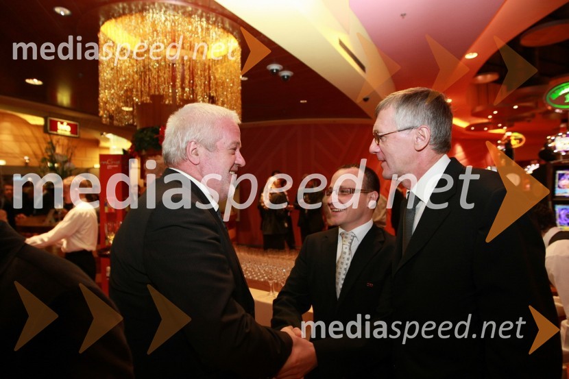 Marjan Pinter, direktor Konstruktor vgr. d.o.o., Gregor Jeza, predsednik uprave Hit Šentilj d.d. in mag. Niko Trošt, predsednik uprave Hit d.d.Otvoritev igralniško zabaviščnega centra Mond v Šentilju