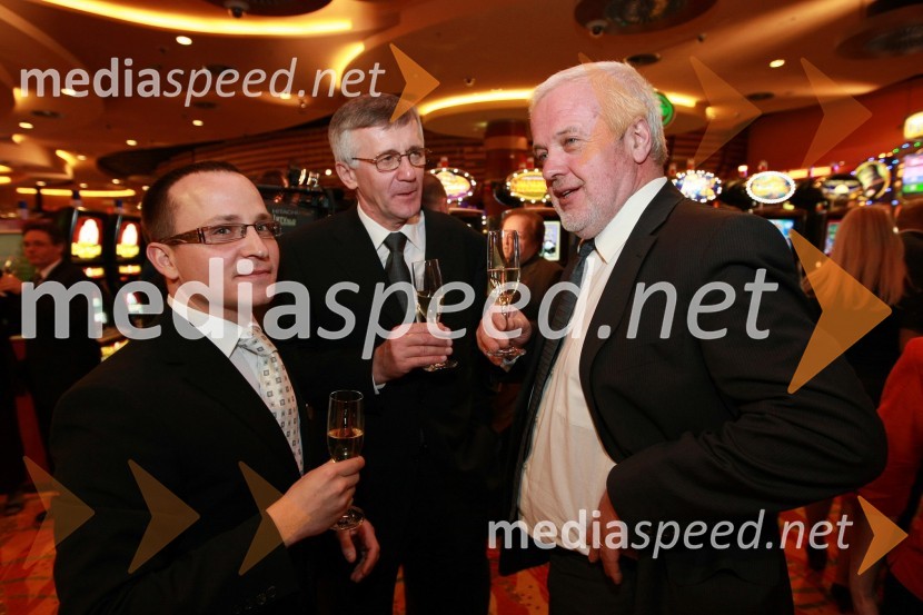 Gregor Jeza, predsednik uprave Hit Šentilj d.d., mag. Niko Trošt, predsednik uprave Hit d.d. in Marjan Pinter, direktor Konstruktor vgr. d.o.o.Otvoritev igralniško zabaviščnega centra Mond v Šentilju