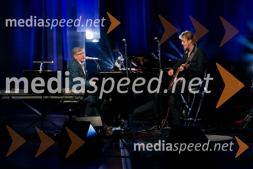  Slavko Ivančić, pevec;  Tomaž Klepač, pevec, radijski voditeljDobrodelni koncert Rdečega križa Slovenije