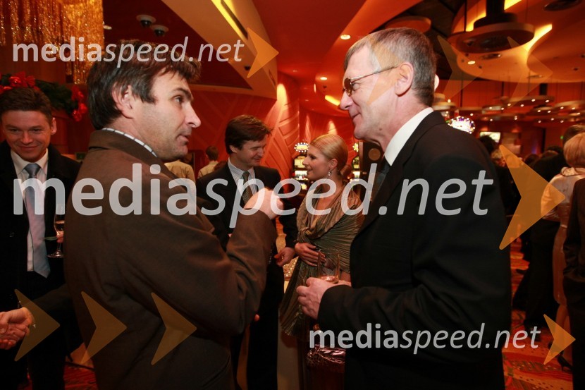 Igor Podgrajšek, predsednik uprave Casino Maribor in mag. Niko Trošt, predsednik uprave Hit d.d.  	Otvoritev igralniško zabaviščnega centra Mond v Šentilju