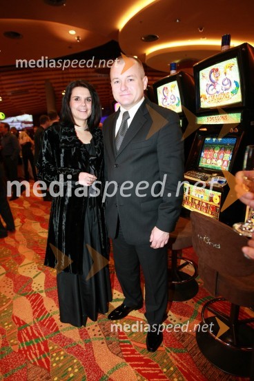 Franc Kangler, župan Maribora z ženo TanjoOtvoritev igralniško zabaviščnega centra Mond v Šentilju