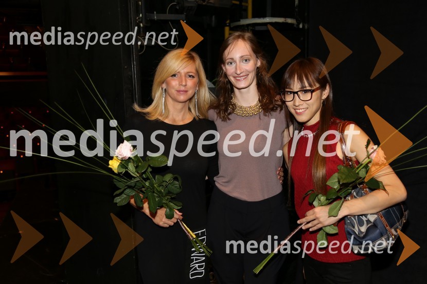  Pia Clug, baletna plesalka;  Olesja Hartmann, baletka;  Asami Nakashima, baletna plesalkaTrije svetovni baletni ansambli, združeni v enem večeru