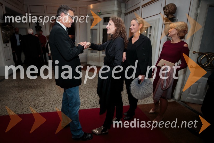   Igor  Samobor, igralec, direktor SNG Drama Ljubljana;  Polona Lovšin, Riko d.o.o.;  ... ;  Nevenka Črešnar Pergar, lastnica in direktorica podjetja NP ConsultingZaljubljenca, premiera predstave