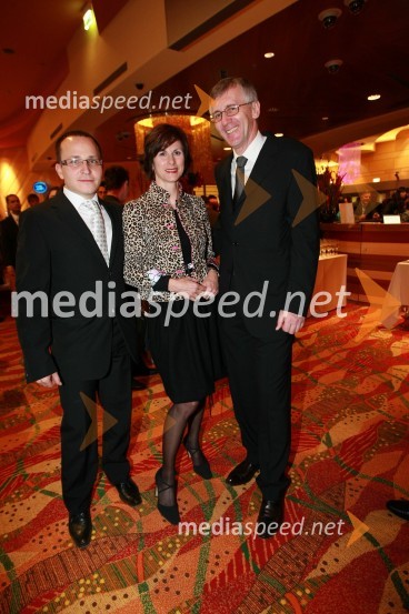 Gregor Jeza, predsednik uprave Hit Šentilj d.d., Nevenka Črnko, članica uprave Hit d.d. in mag. Niko Trošt, predsednik uprave Hit d.d.Otvoritev igralniško zabaviščnega centra Mond v Šentilju