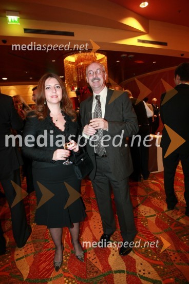 Srečko Pirtovšek, odgovorni urednik revij Založbe Kapital z ženo Suzano, direktorico Založbe KapitalOtvoritev igralniško zabaviščnega centra Mond v Šentilju