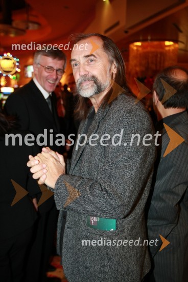 Dragan Bulič, glasbeni urednik na Valu 202Otvoritev igralniško zabaviščnega centra Mond v Šentilju