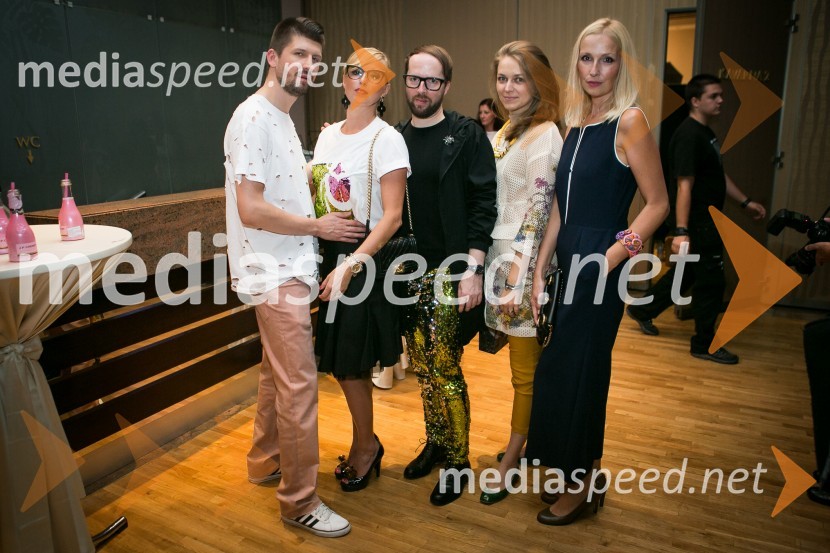  Tomaž  Mihelič, novinar;  Blanka Košmerlj, NLB Skladi;  Dejan David Kemperl, glavni in odgovorni urednik revij David in Golf klub;   Romana Krejan Muževič;  Lali Sladjana Ilič, slikarka, vodja Creative SILALjubljana Fashion Week  (LJFW), 1. dan