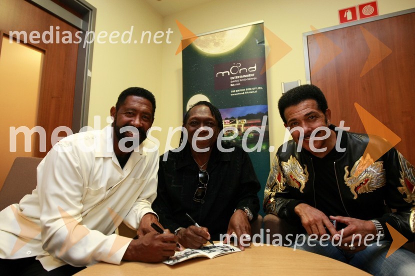 The CommodoresOtvoritev igralniško zabaviščnega centra Mond v Šentilju