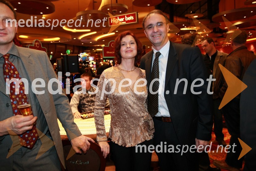 Matjaž Svetelšek, direktor mariborskega Interspara s soprogoOtvoritev igralniško zabaviščnega centra Mond v Šentilju