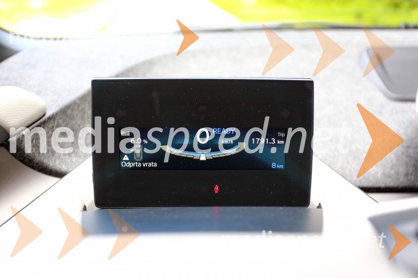 BMW i3 REX, info prikazovalnik&nbsp;BMW i3 REX, mediaspeed test