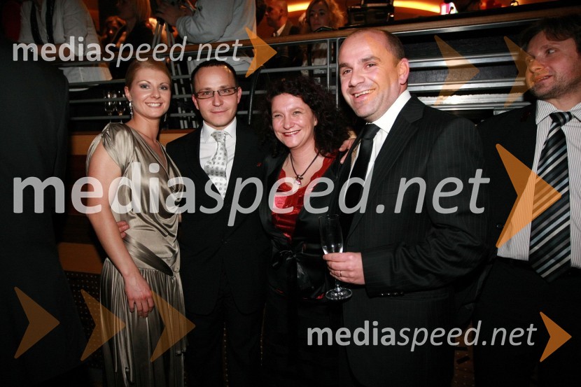 Gregor Jeza, predsednik uprave Hit Šentilj d.d. s punco Katjo, ... in Marjan Hribar, generalni direktor Direktorata za turizem na Ministrstvu za gospodarstvoOtvoritev igralniško zabaviščnega centra Mond v Šentilju