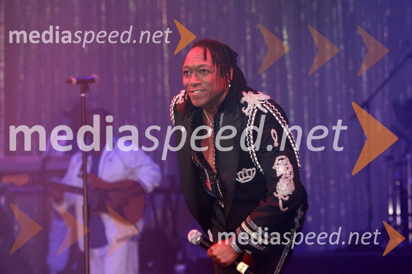 The CommodoresOtvoritev igralniško zabaviščnega centra Mond v Šentilju