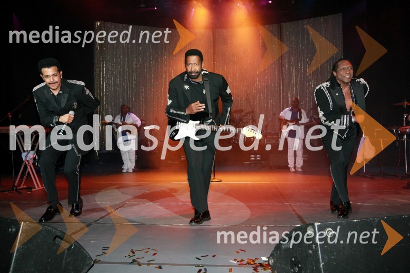 The CommodoresOtvoritev igralniško zabaviščnega centra Mond v Šentilju